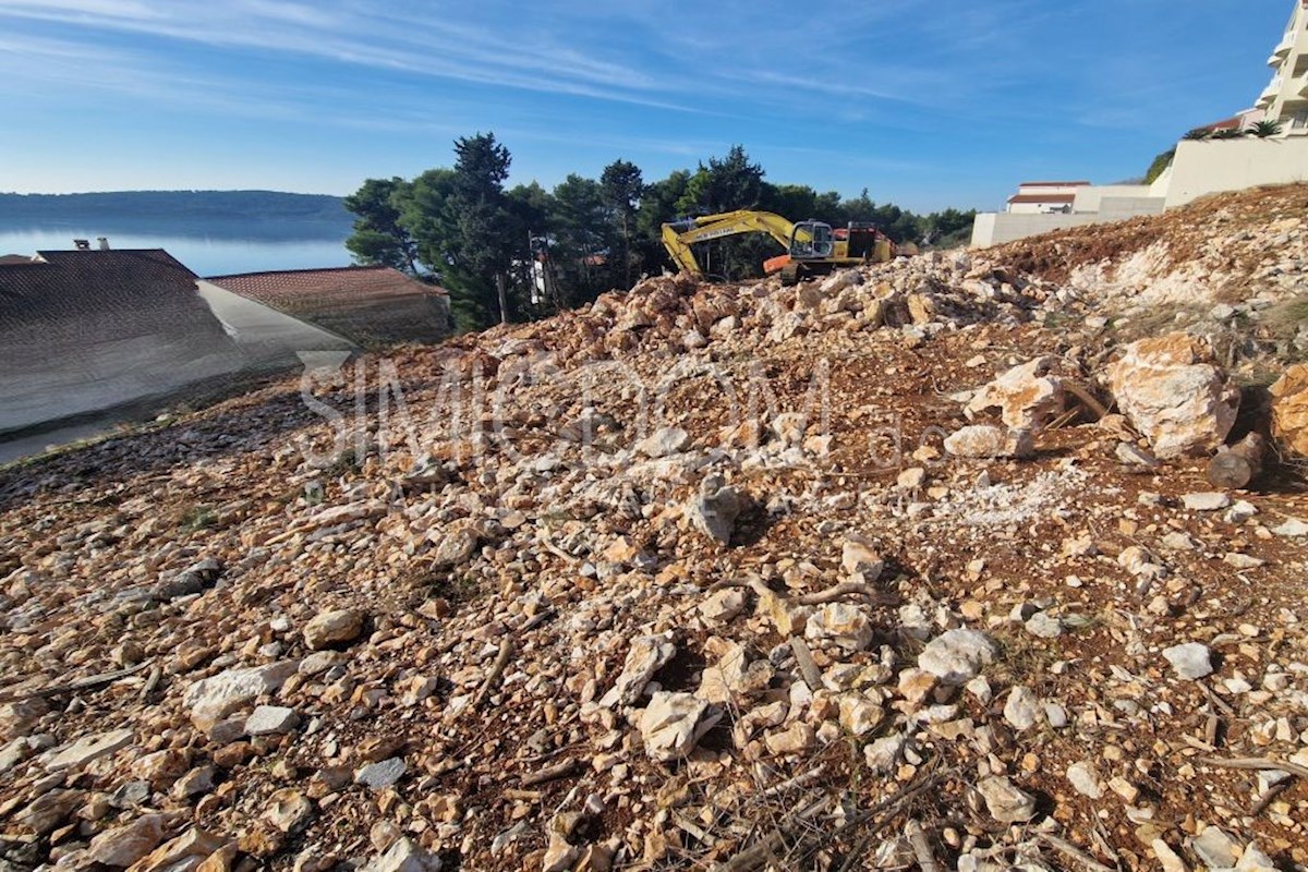 Gradbeno zemljišče z dovoljenjem za vilo, Čiovo