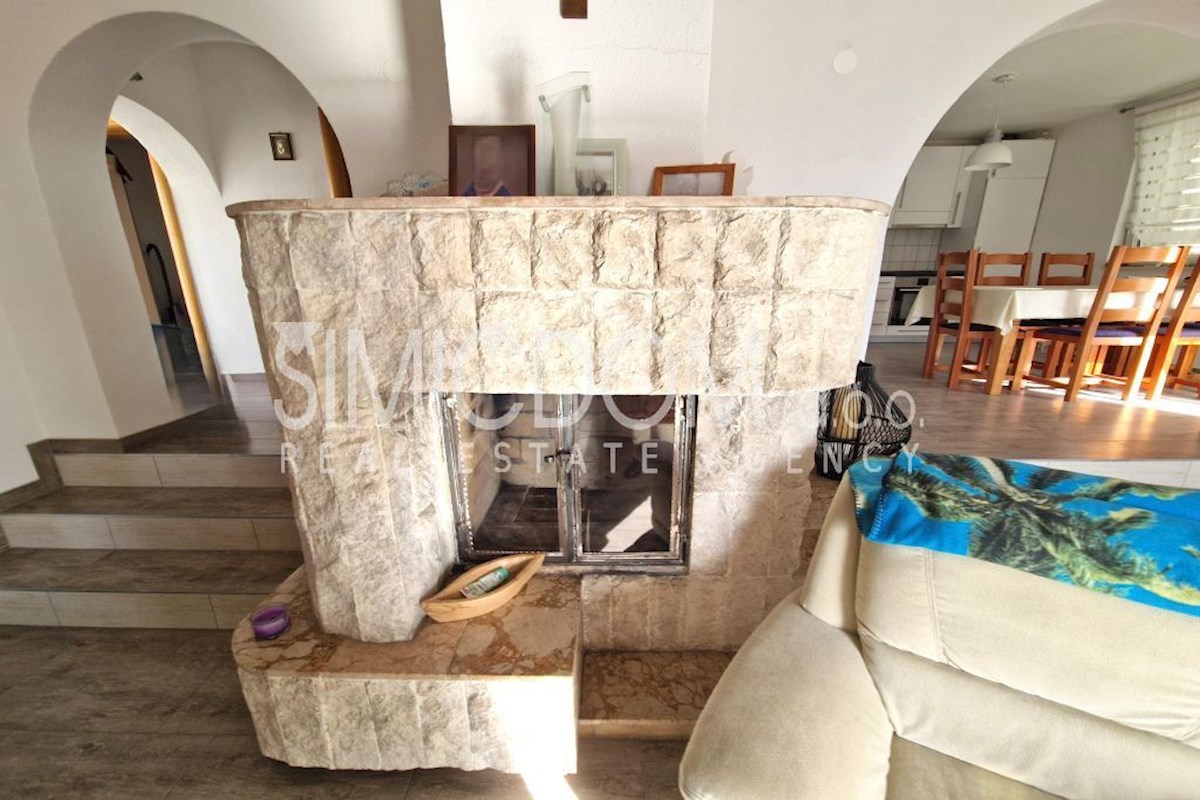 Hiša s čudovitim pogledom na morje, Čiovo