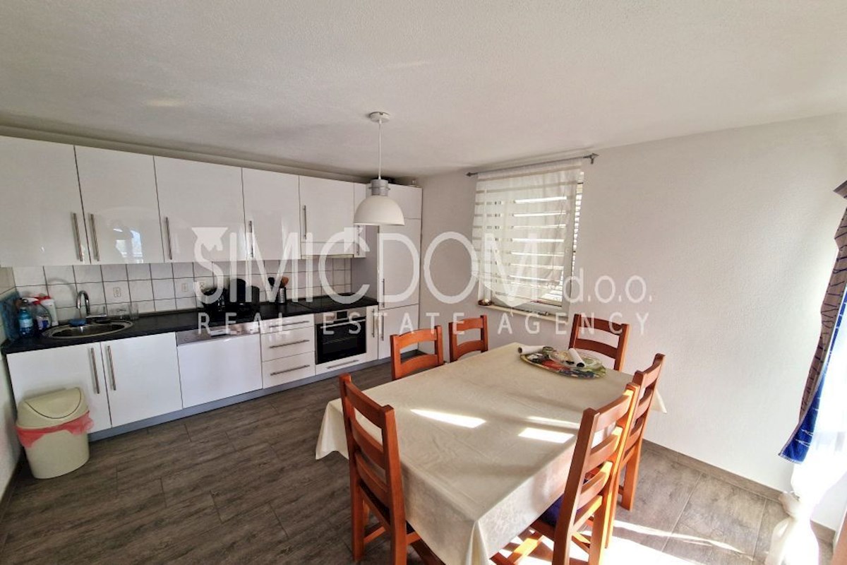 Hiša s čudovitim pogledom na morje, Čiovo