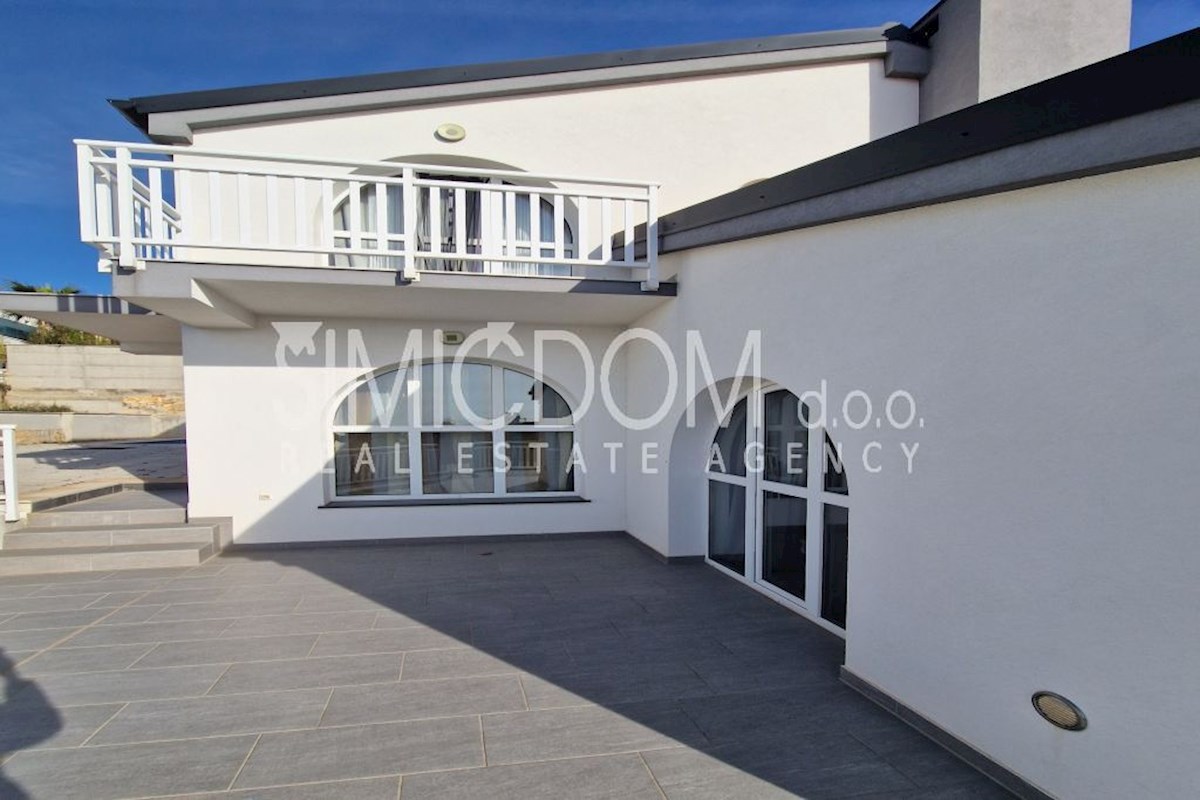 Hiša s čudovitim pogledom na morje, Čiovo