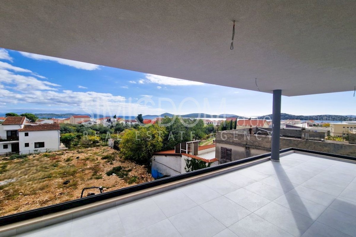 Trosobno stanovanje v bližini plaže in centra, Tribunj