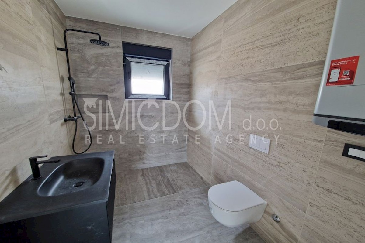 Apartma z vrtom in pogledom na morje, Murter