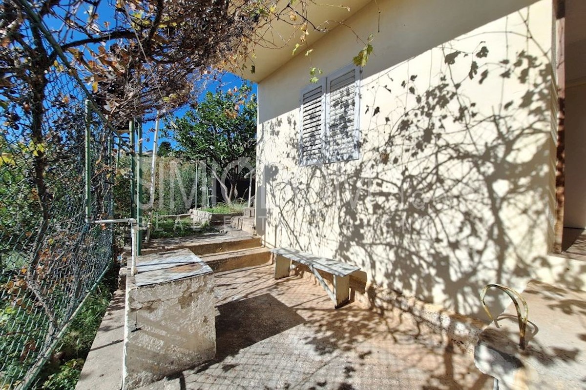 Hiša z dvema apartmajema, Makarska riviera