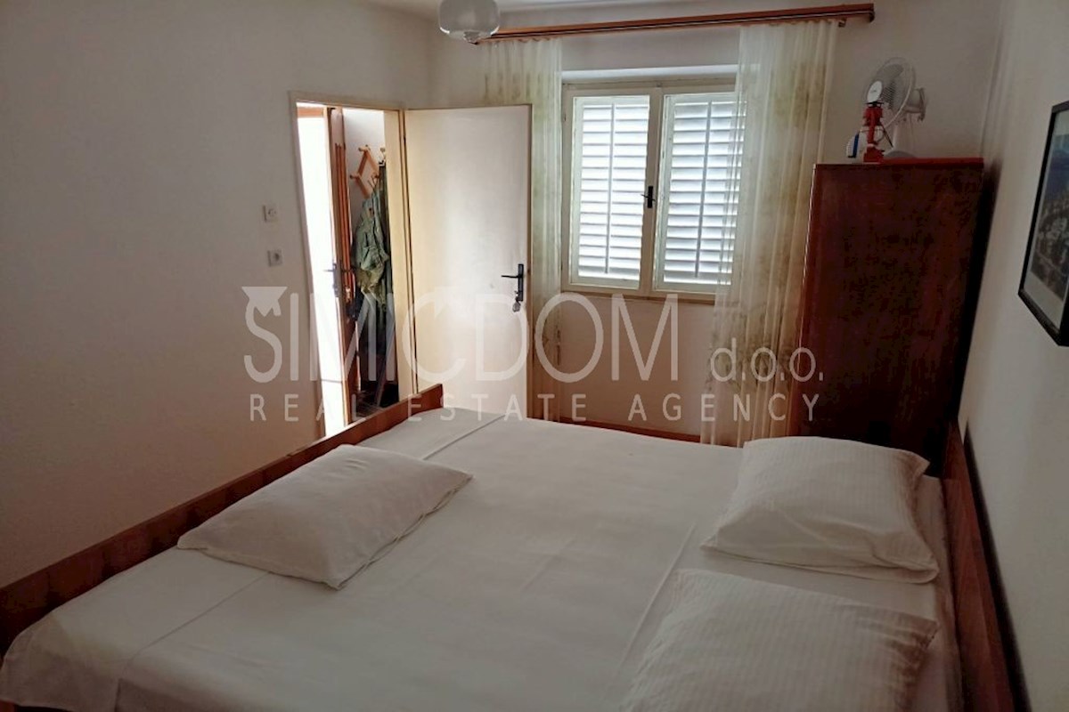 Hiša z dvema apartmajema, Makarska riviera