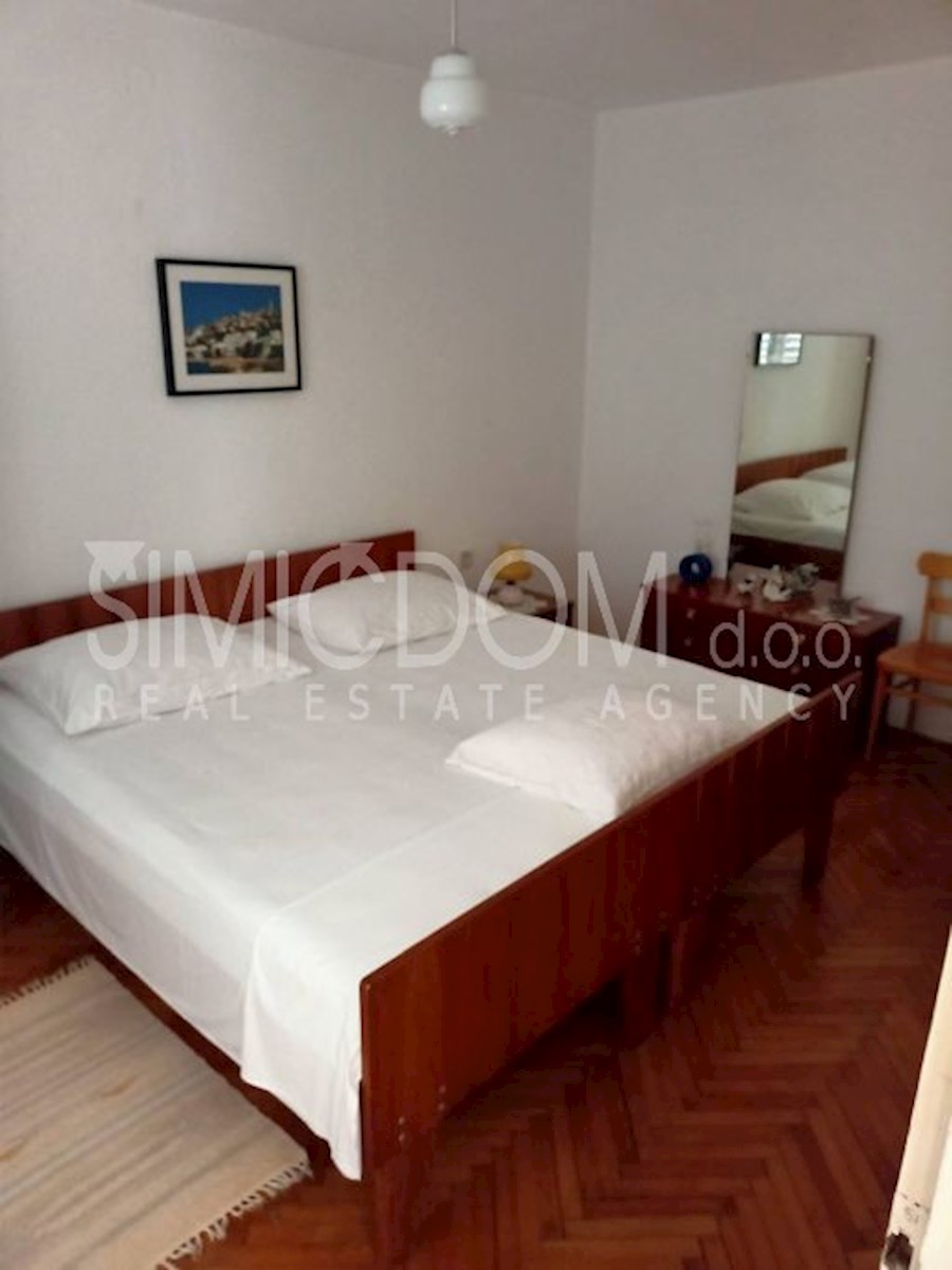 Hiša z dvema apartmajema, Makarska riviera