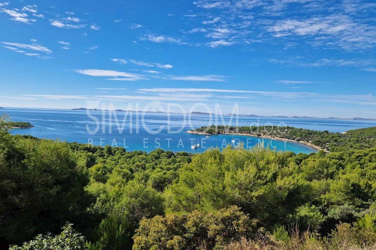 Čudovita hiša v bližini plaže, Murter