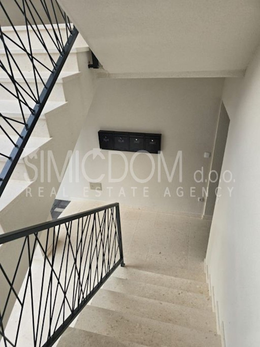 Novi apartmaji v bližini plaže, Srima