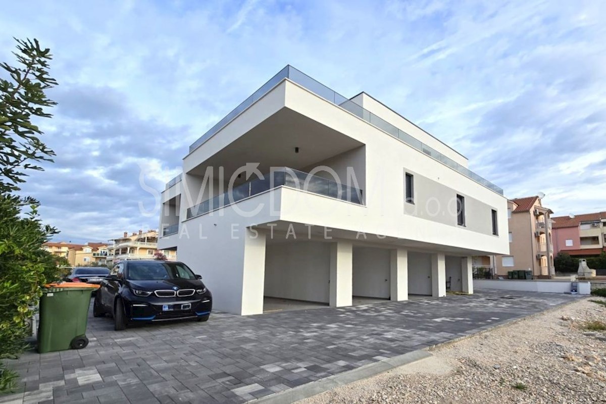 Novi apartmaji v bližini plaže, Srima