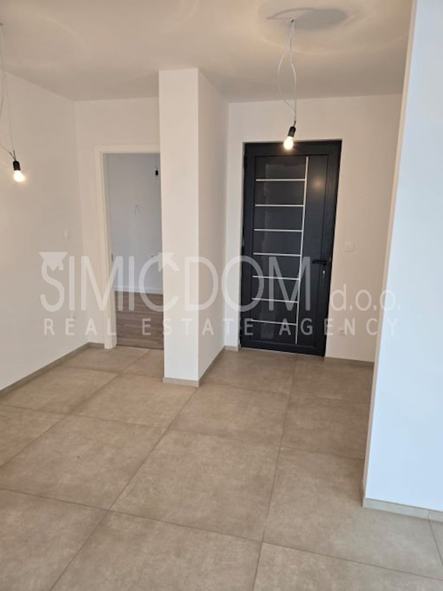 Novi apartmaji v bližini plaže, Srima