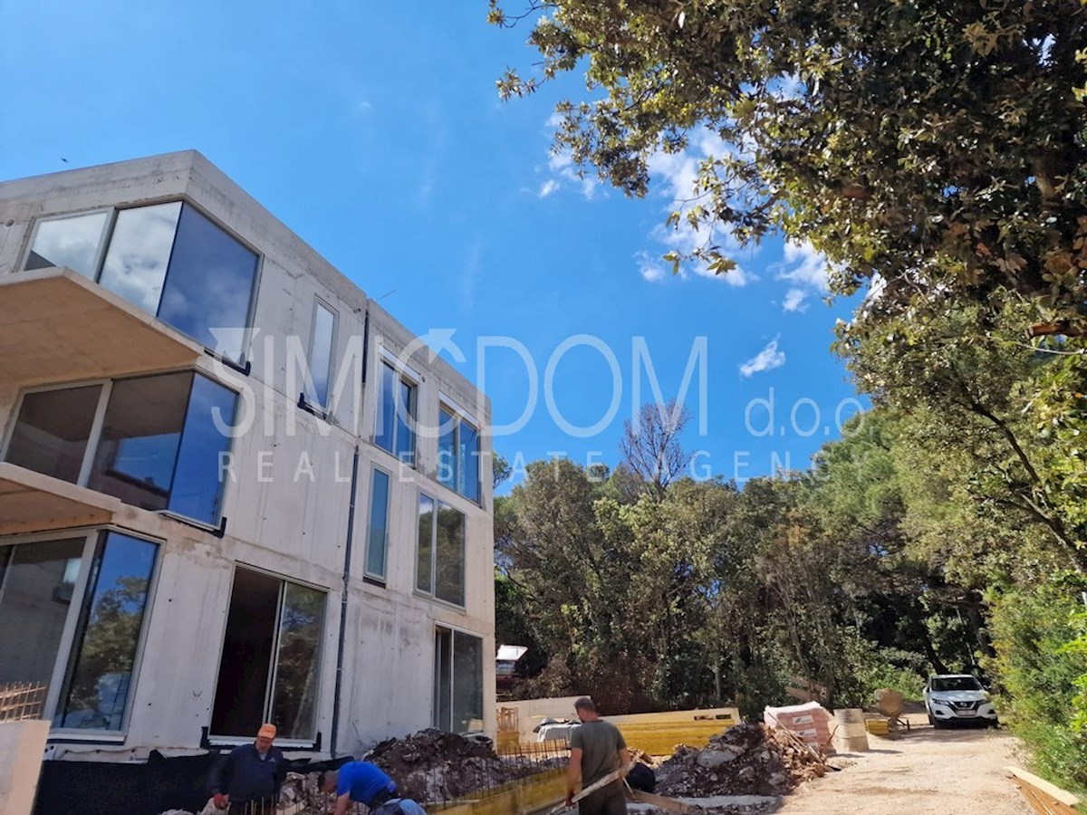 Apartma v novi stavbi 50m od morja, Korčula