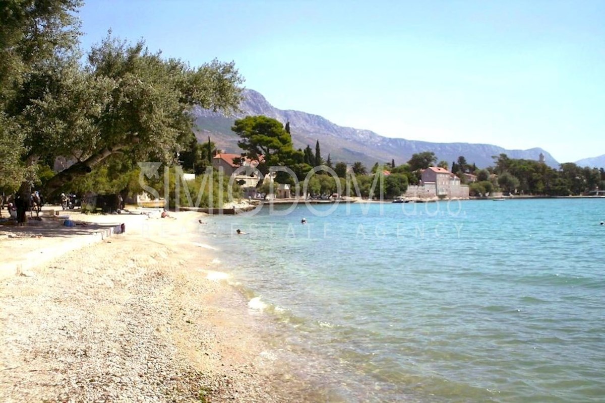Novo stanovanje vrhunske kakovosti z razgledom v bližini plaže, Kaštela