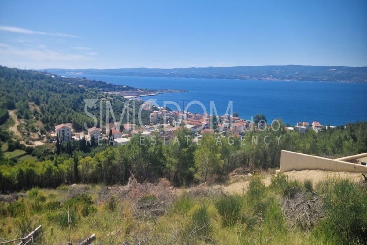 Zemljišče z odprtim pogledom na morje, Omiš