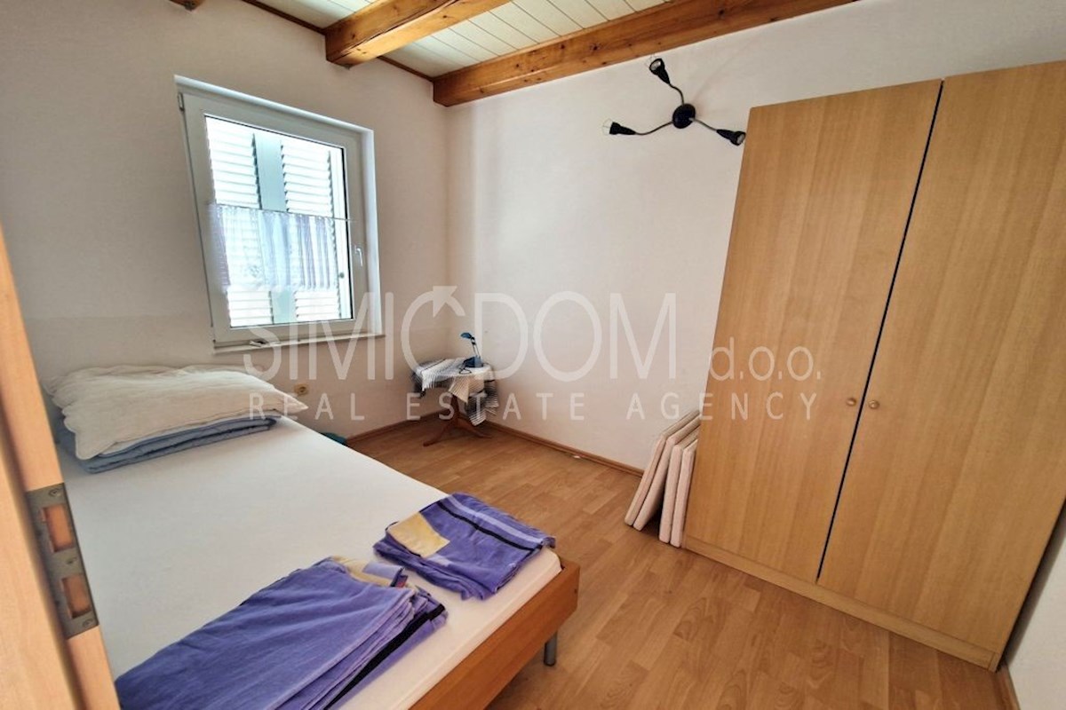 Samostojna hiša z vrtom 70 m od plaže, Rogoznica