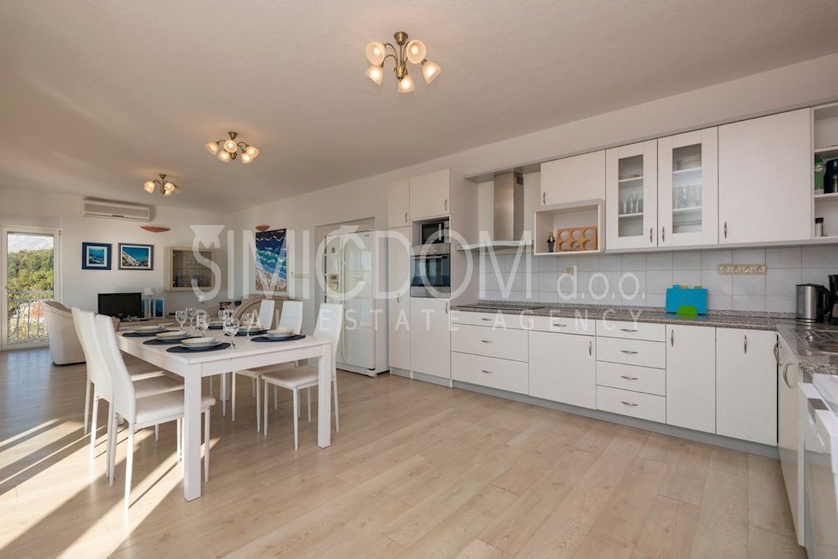 Hiša z odprtim razgledom in bazenom, Makarska riviera