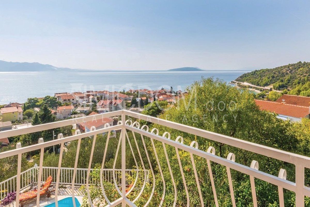 Hiša z odprtim razgledom in bazenom, Makarska riviera