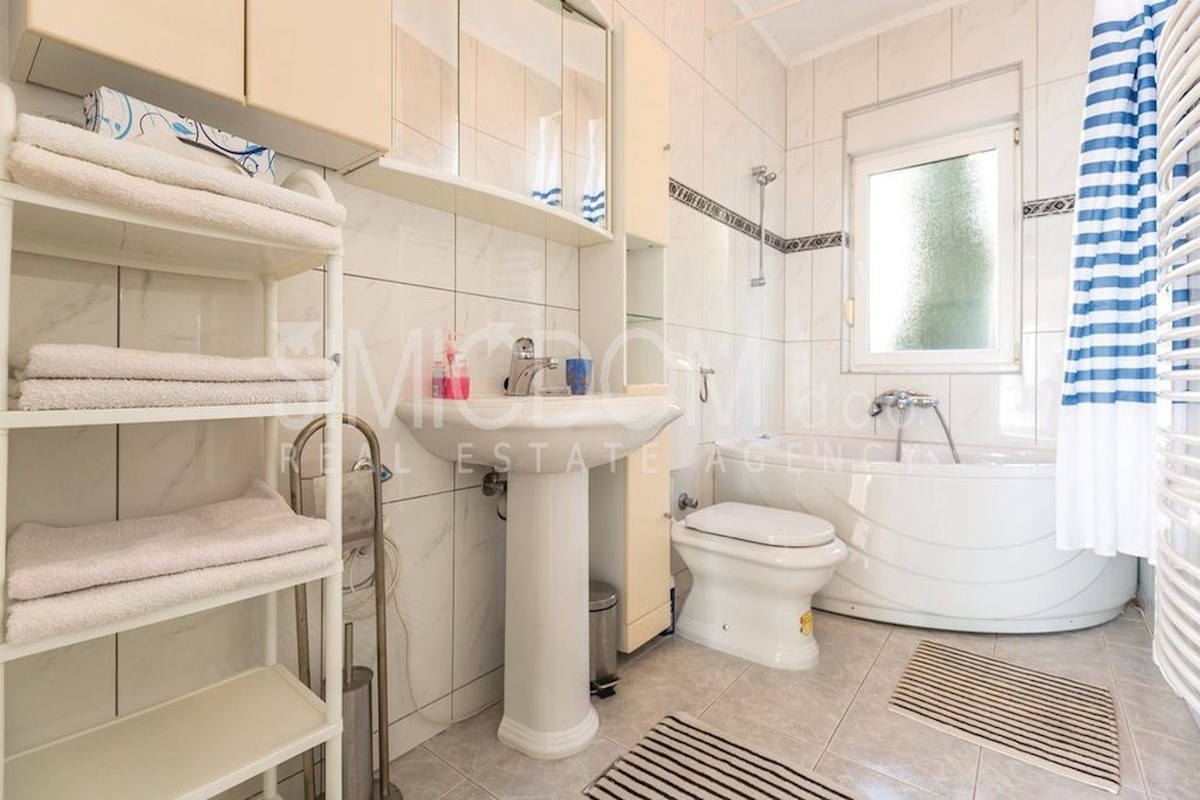 Hiša z odprtim razgledom in bazenom, Makarska riviera