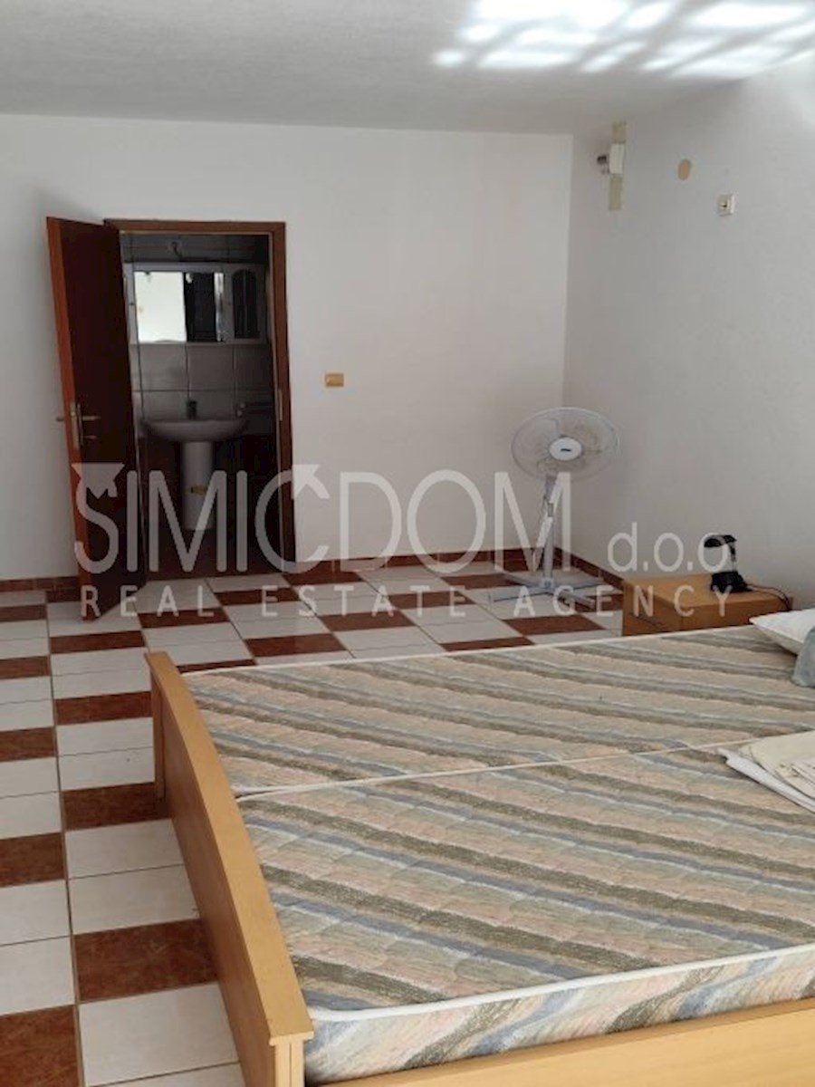 Stanovanjska hiša v centru Orebića