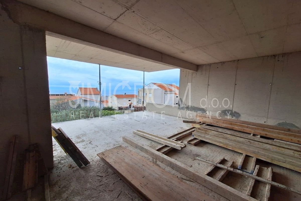 Prostorno stanovanje z razgledom na morje, Makarska