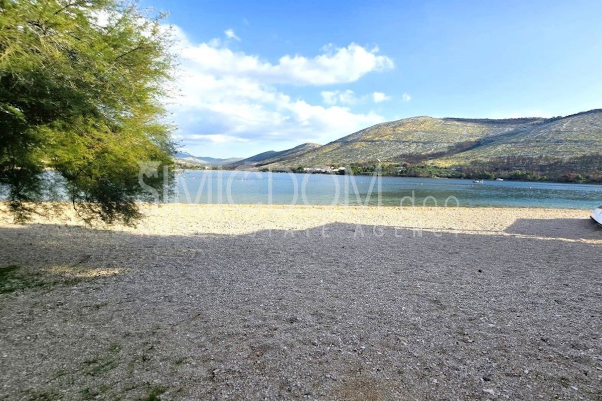 Stavbno zemljišče v bližini morja, Grebaštica