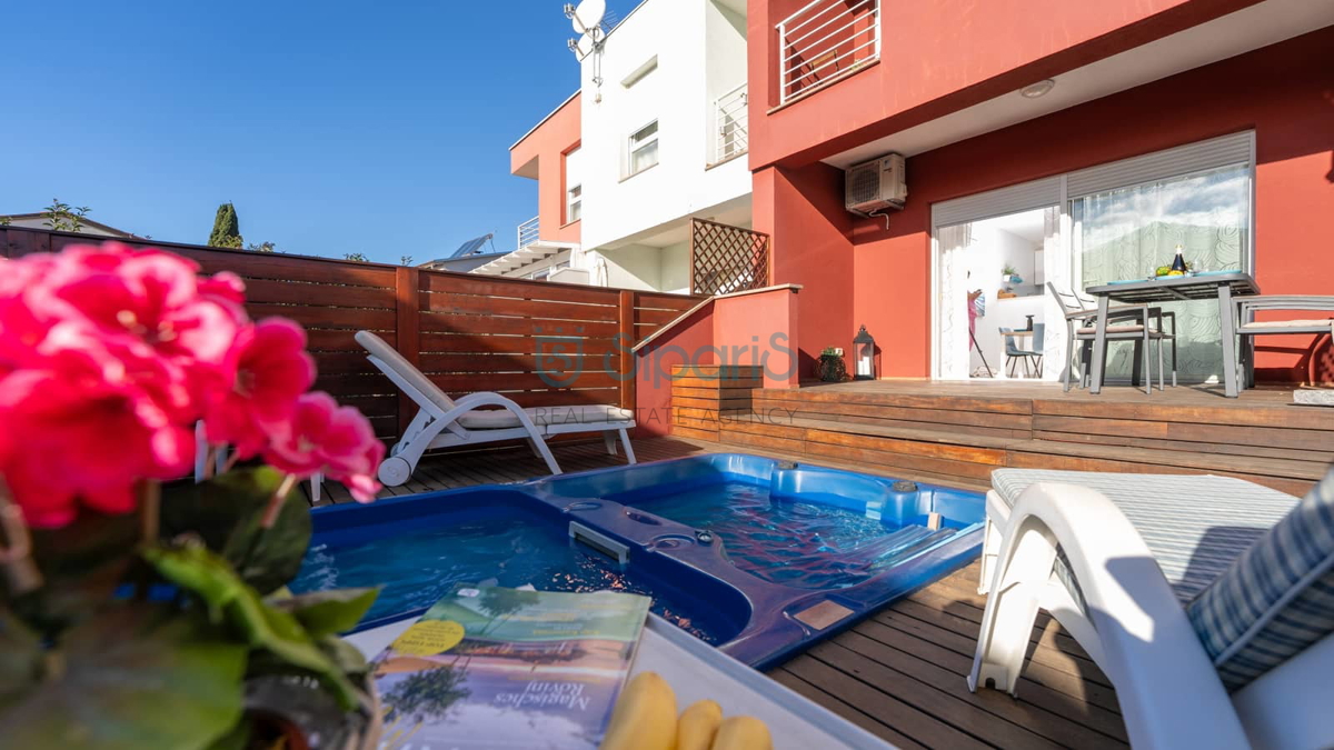 UMAG VALICA STANOVANJE Z BAZENOM IN JACUZZIJEM