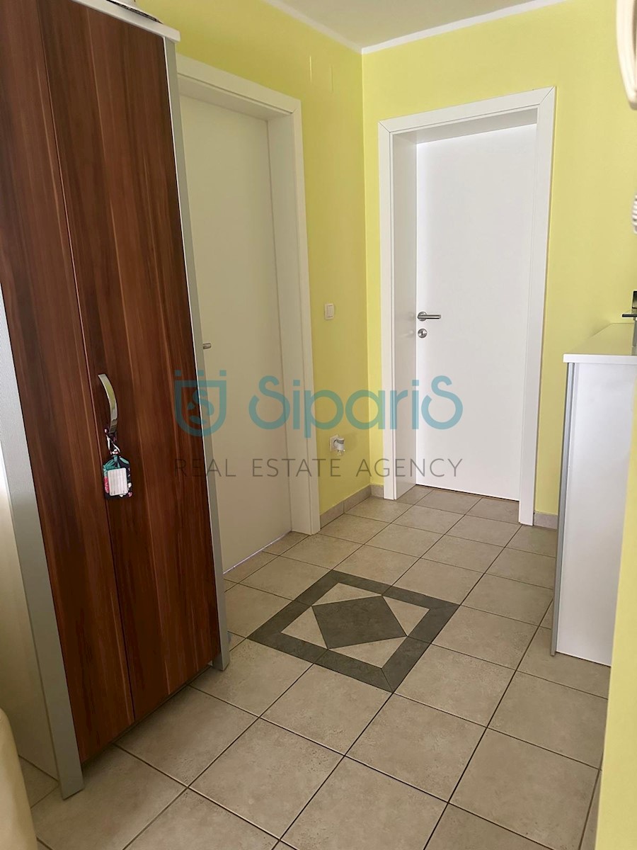 UMAG ZAMBRATIJA APARTMA V PRITLIČJU 300 METROV OD MORJA