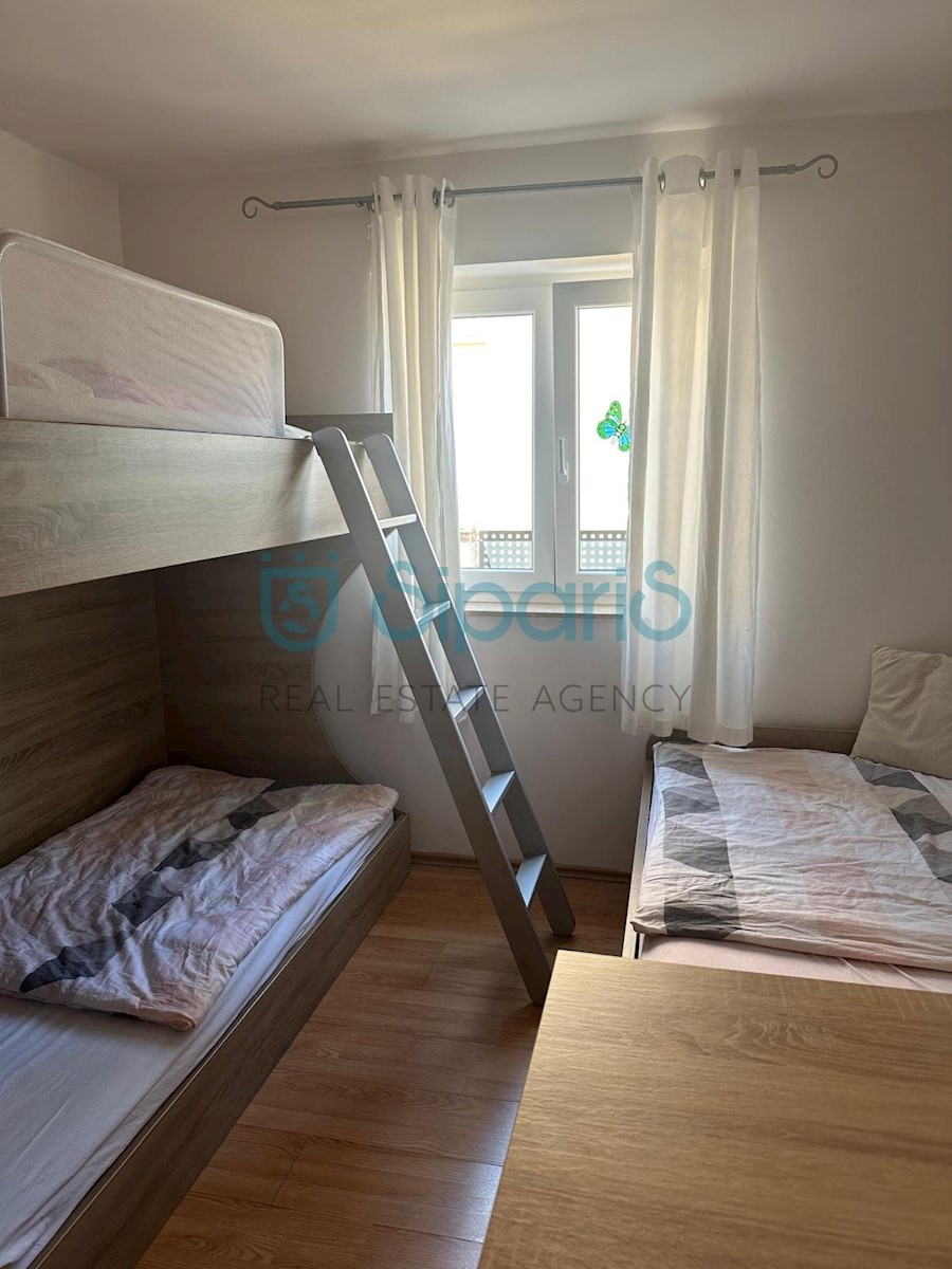 UMAG ZAMBRATIJA APARTMA V PRITLIČJU 300 METROV OD MORJA