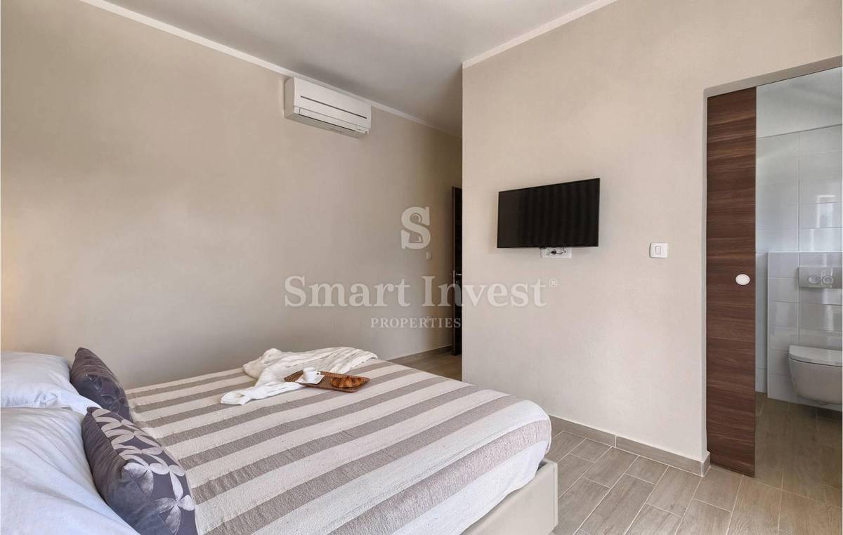 ISTRA - KRSAN, ČUDOVITA VILA Z BAZENOM IN SAVNO, prodamo
