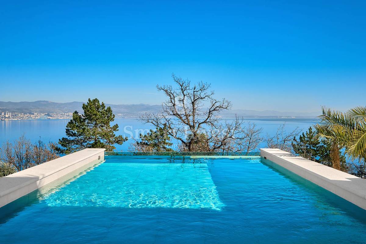 OPATIJA, novo luksuzno stanovanje z bazenom in vrtom