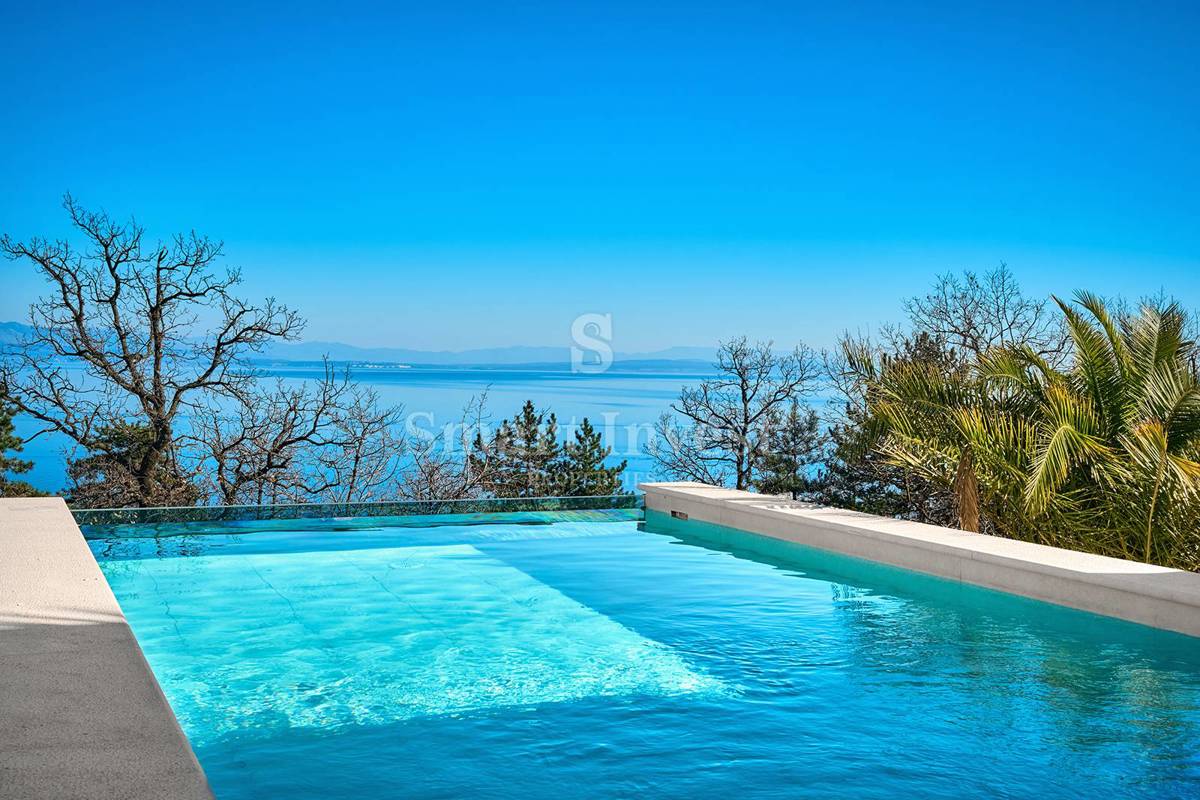 OPATIJA, novo luksuzno stanovanje z bazenom in vrtom