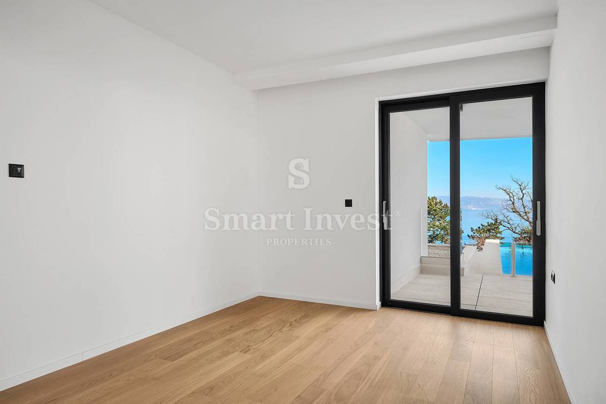 OPATIJA, novo luksuzno stanovanje z bazenom in vrtom