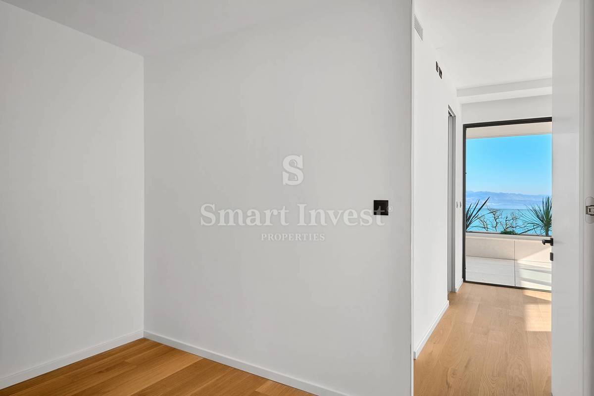 OPATIJA, novo luksuzno stanovanje z bazenom in vrtom