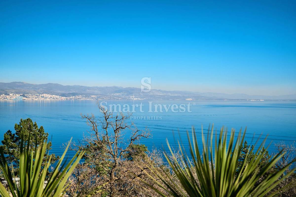 OPATIJA, novo luksuzno stanovanje z bazenom in vrtom