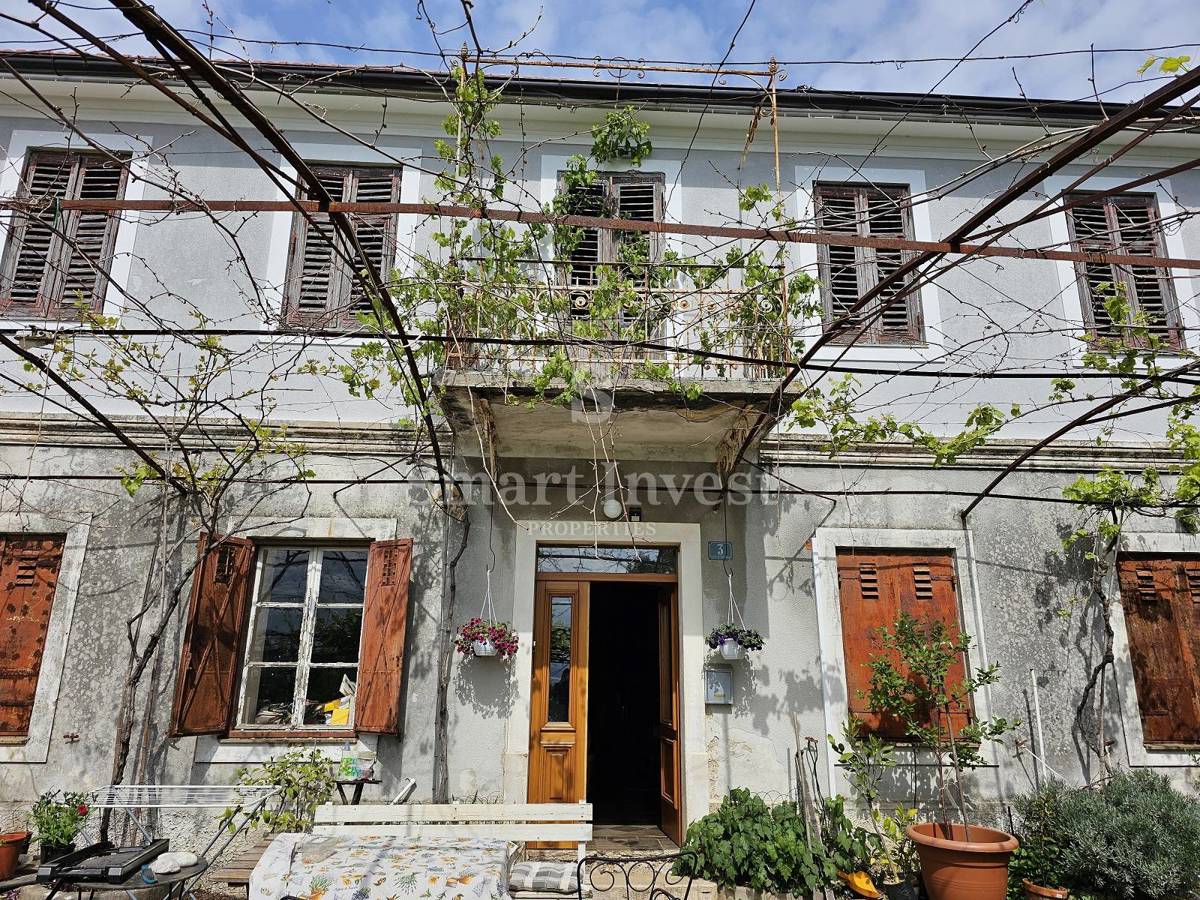 OPATIJA, zgodovinska vila z velikim vrtom in pogledom na morje