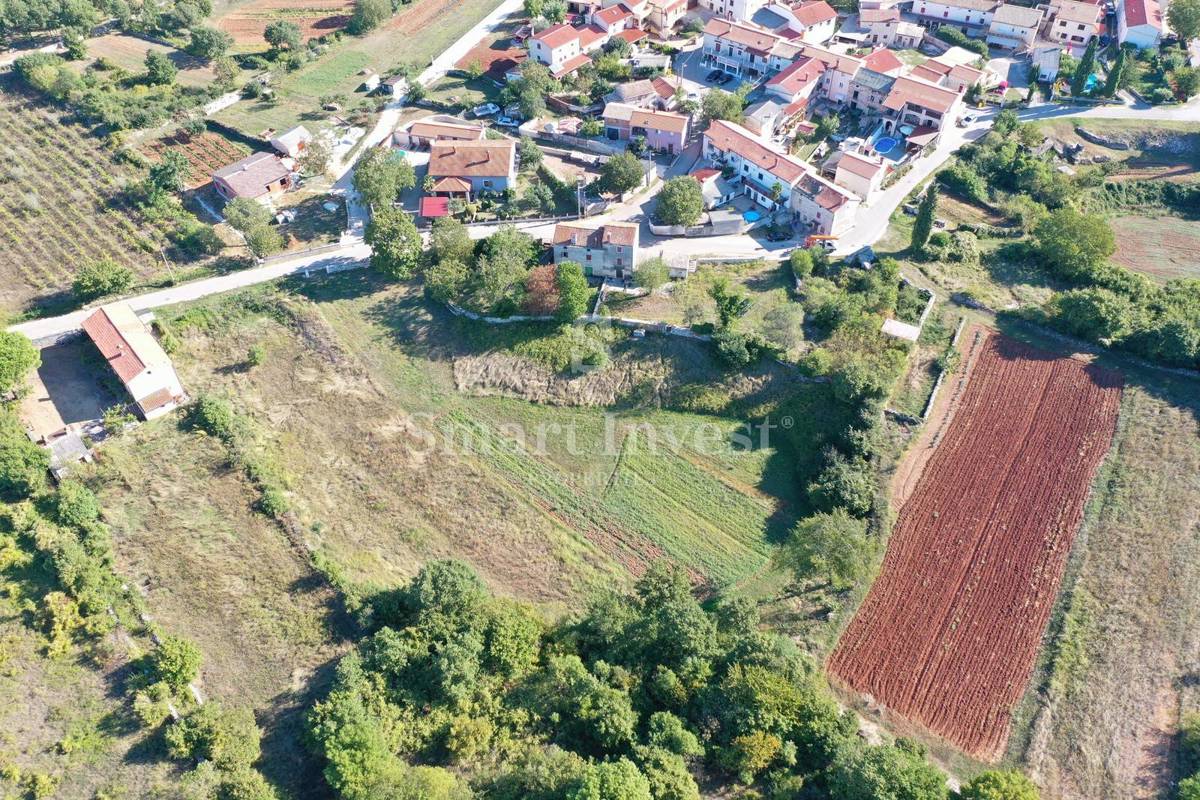Zemljišče Kanfanar, 6.166m2