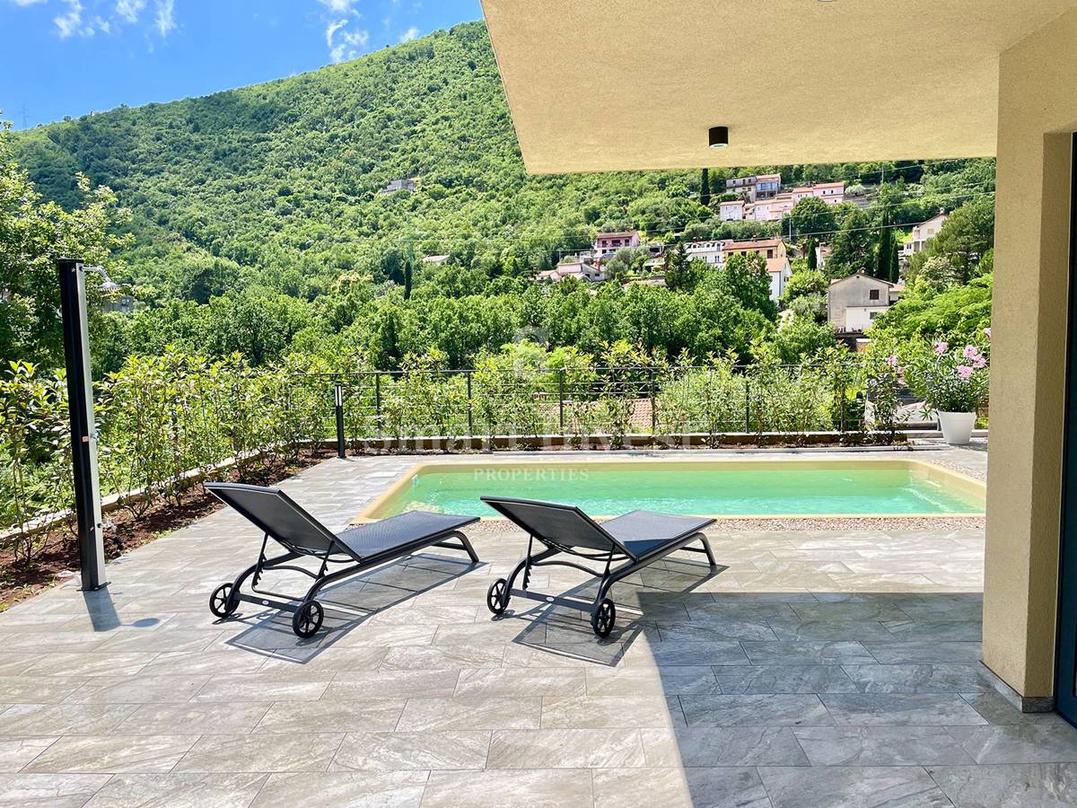 MOŠČENIČKA DRAGA, nova vila z bazenom blizu morja