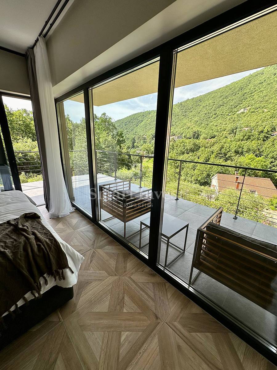 MOŠČENIČKA DRAGA, nova vila z bazenom blizu morja