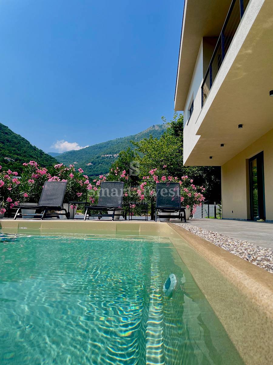 MOŠČENIČKA DRAGA, nova vila z bazenom blizu morja