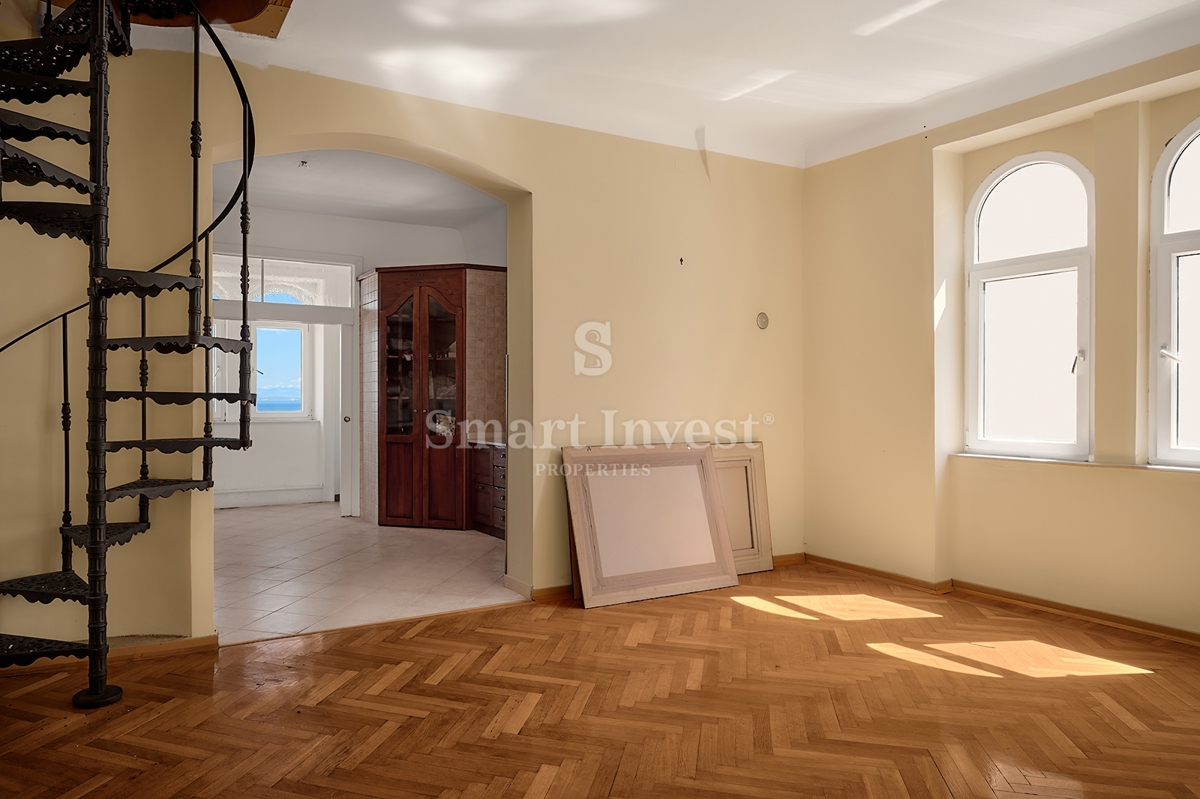 OPATIJA - CENTER, stanovanje 189 m2 s pogledom na morje in parkingom