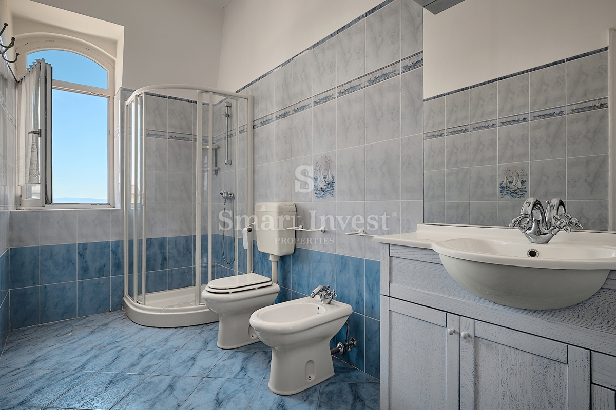 OPATIJA - CENTER, stanovanje 189 m2 s pogledom na morje in parkingom