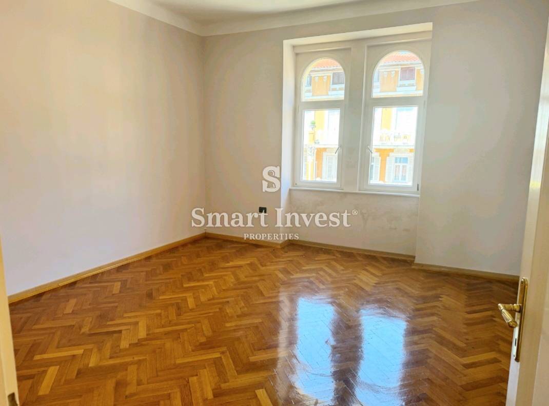 OPATIJA - CENTER, stanovanje 189 m2 s pogledom na morje in parkingom