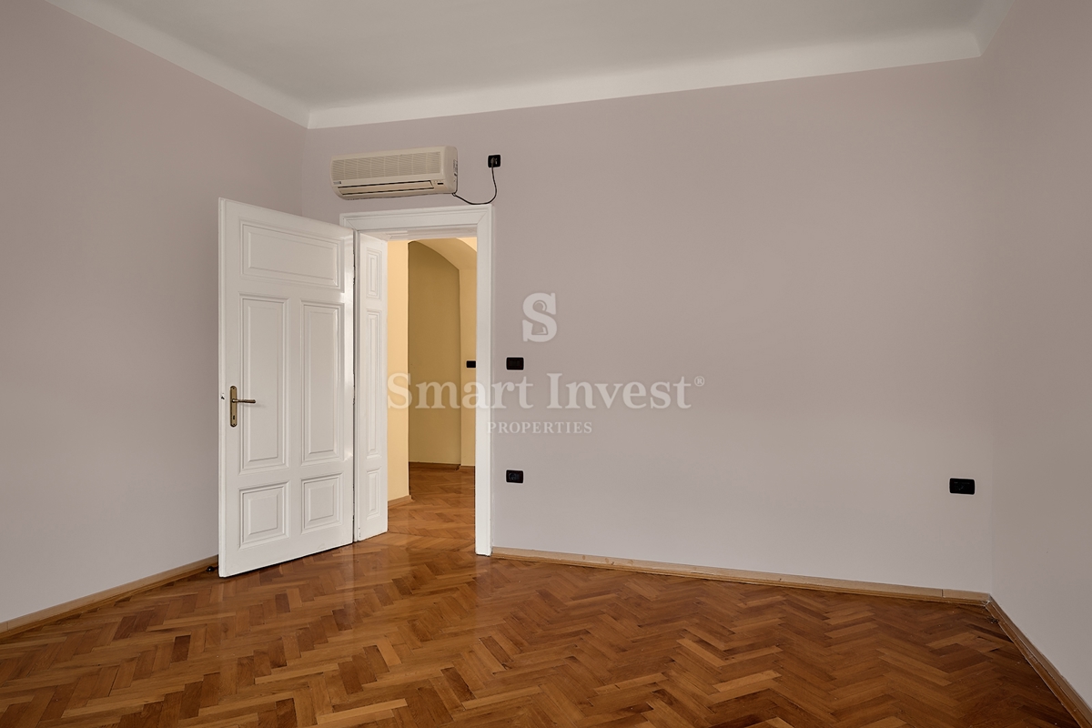 OPATIJA - CENTER, stanovanje 189 m2 s pogledom na morje in parkingom