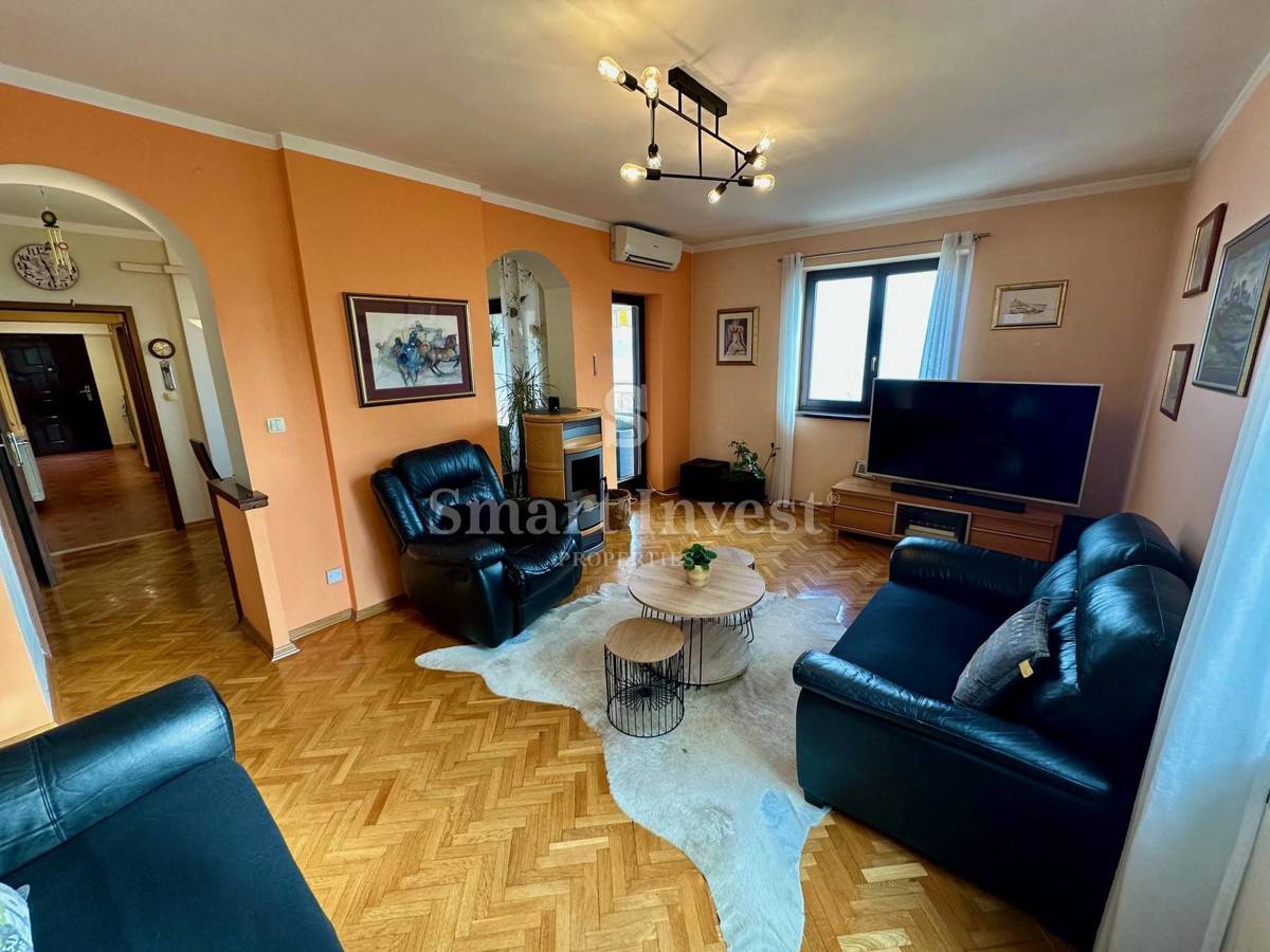 OPATIJA, 3-sobno stanovanje z balkonom in pogledom na morje