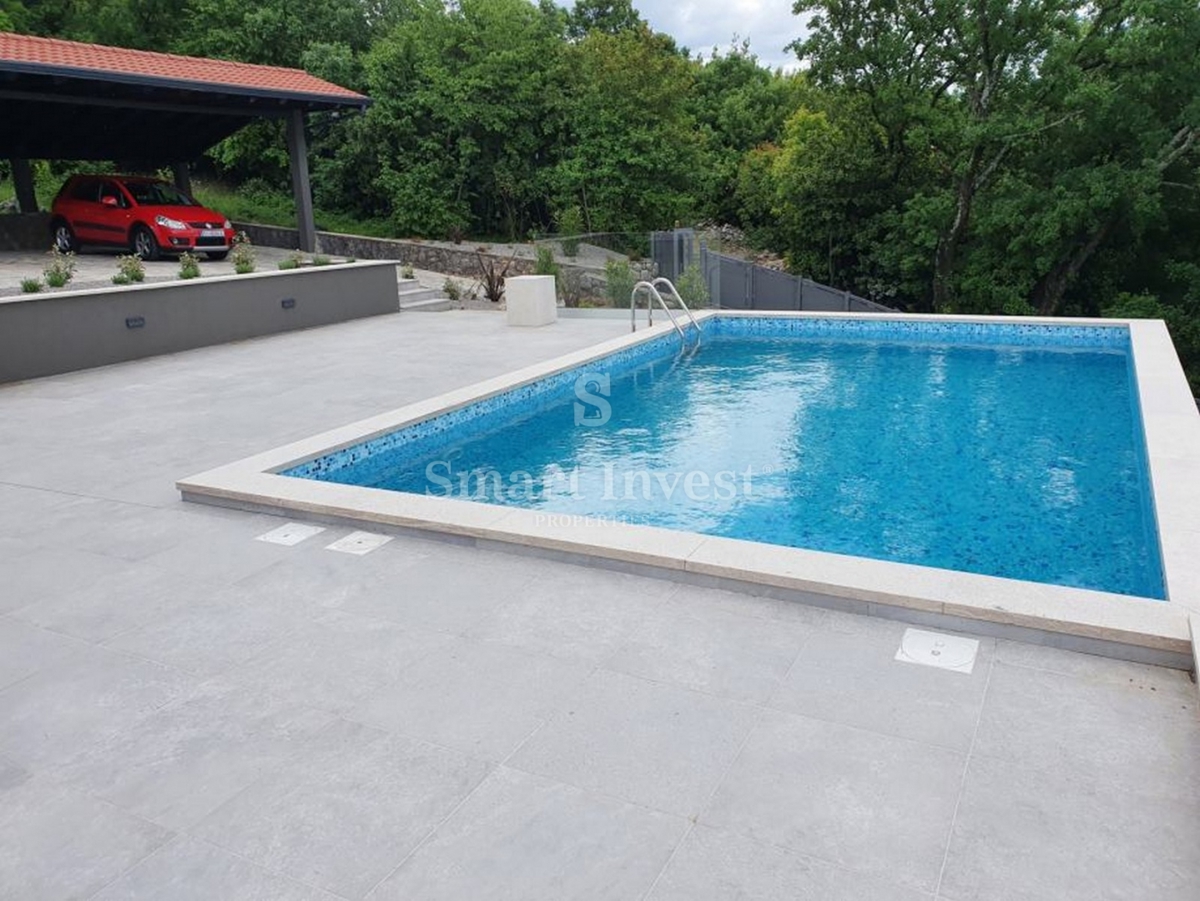 Hiša Kostrena, 350m2