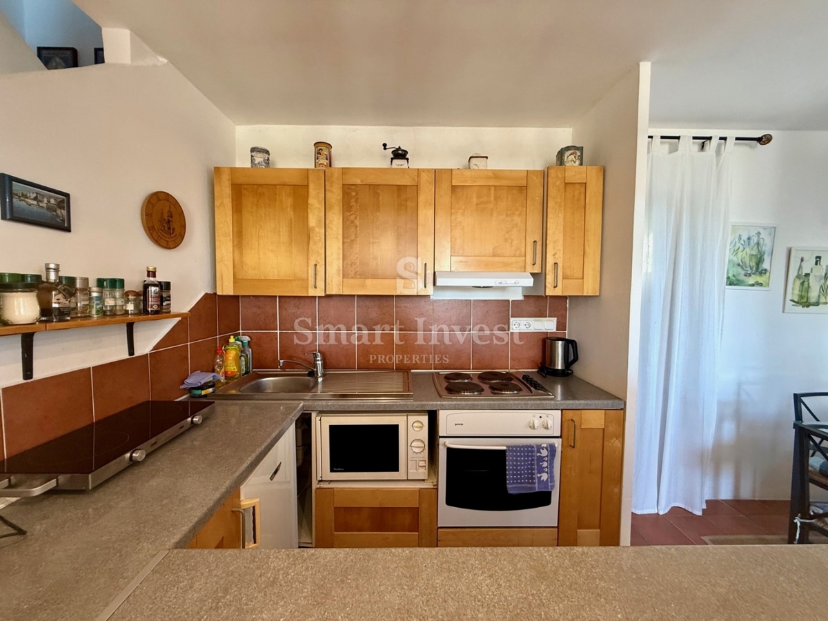 OPATIJA - VEPRINAC, polsamostojna hiša s pogledom na morje