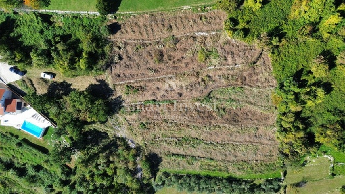 IČIĆI - POLJANE, zemljišče z gradbenim dovoljenjem za vilo z bazenom (A)