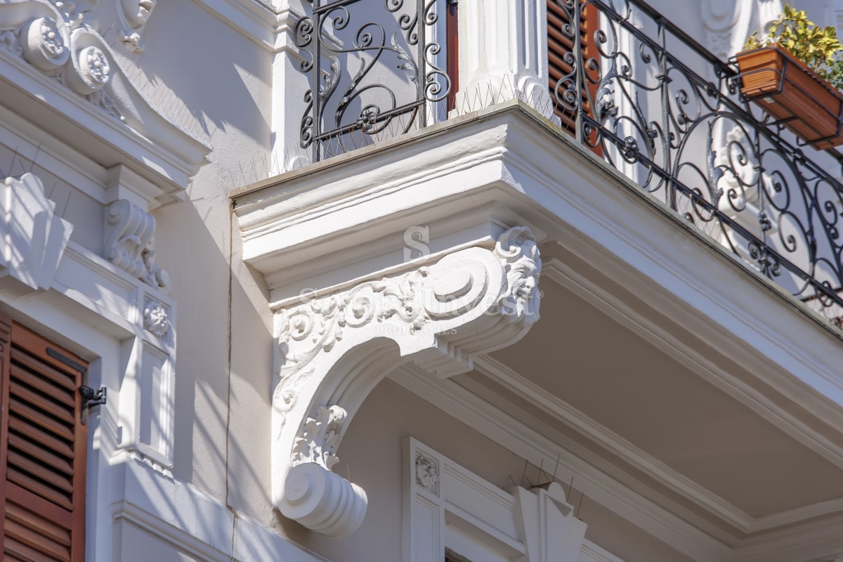 OPATIJA, luksuzno stanovanje z balkonom v stari vili blizu morja