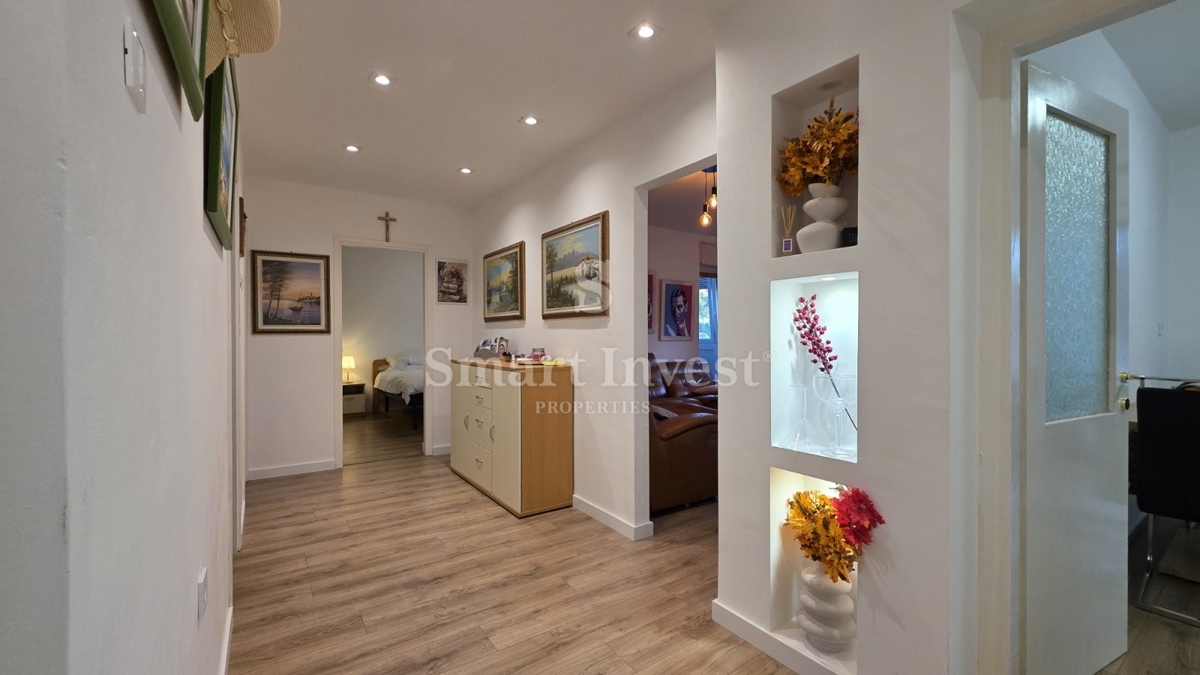 ISTRA - UMAG, prenovljeno in opremljeno 2-sobno stanovanje v centru