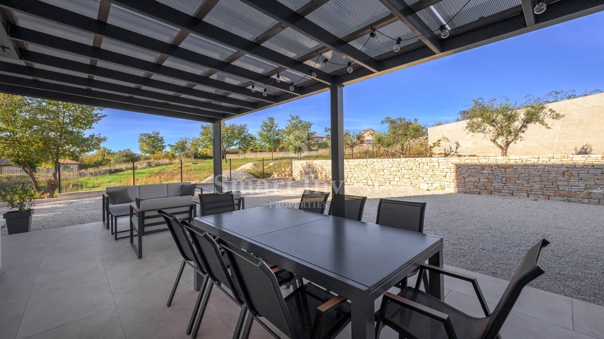 ISTRA - SVETVINČENAT, nova moderna vila z ogrevanim bazenom