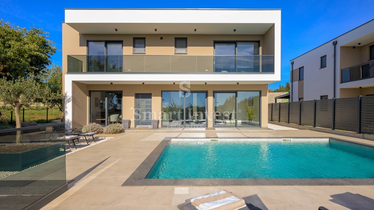 ISTRA - SVETVINČENAT, nova moderna vila z ogrevanim bazenom