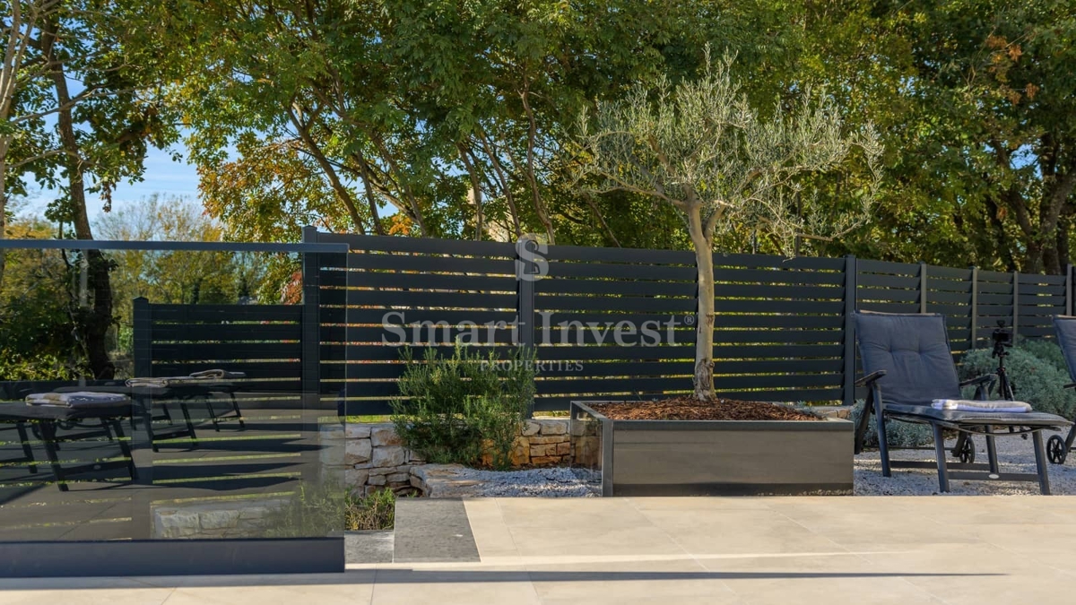 ISTRA - SVETVINČENAT, nova moderna vila z ogrevanim bazenom